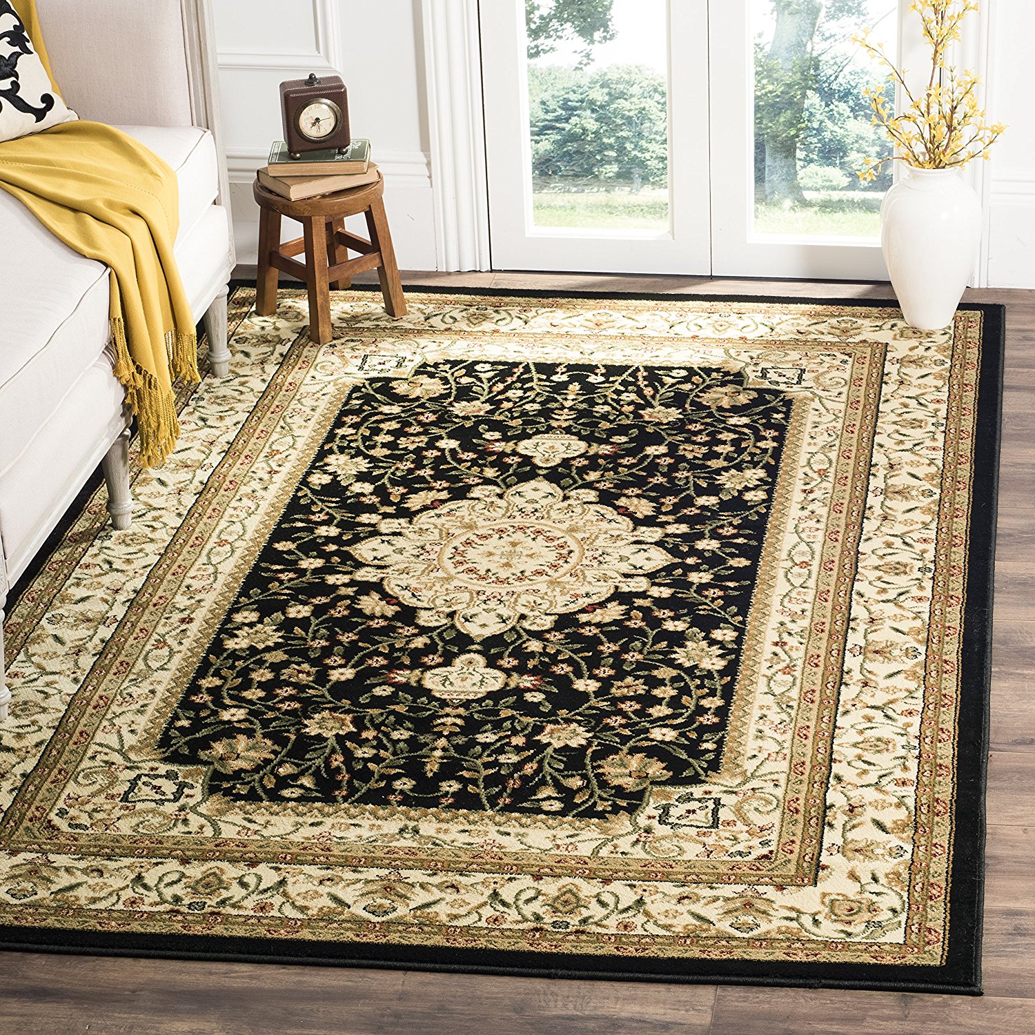 Safavieh Lyndhurst Collection LNH213A Traditional Oriental Medallion Black and Ivory Square Area Rug (8' Square)