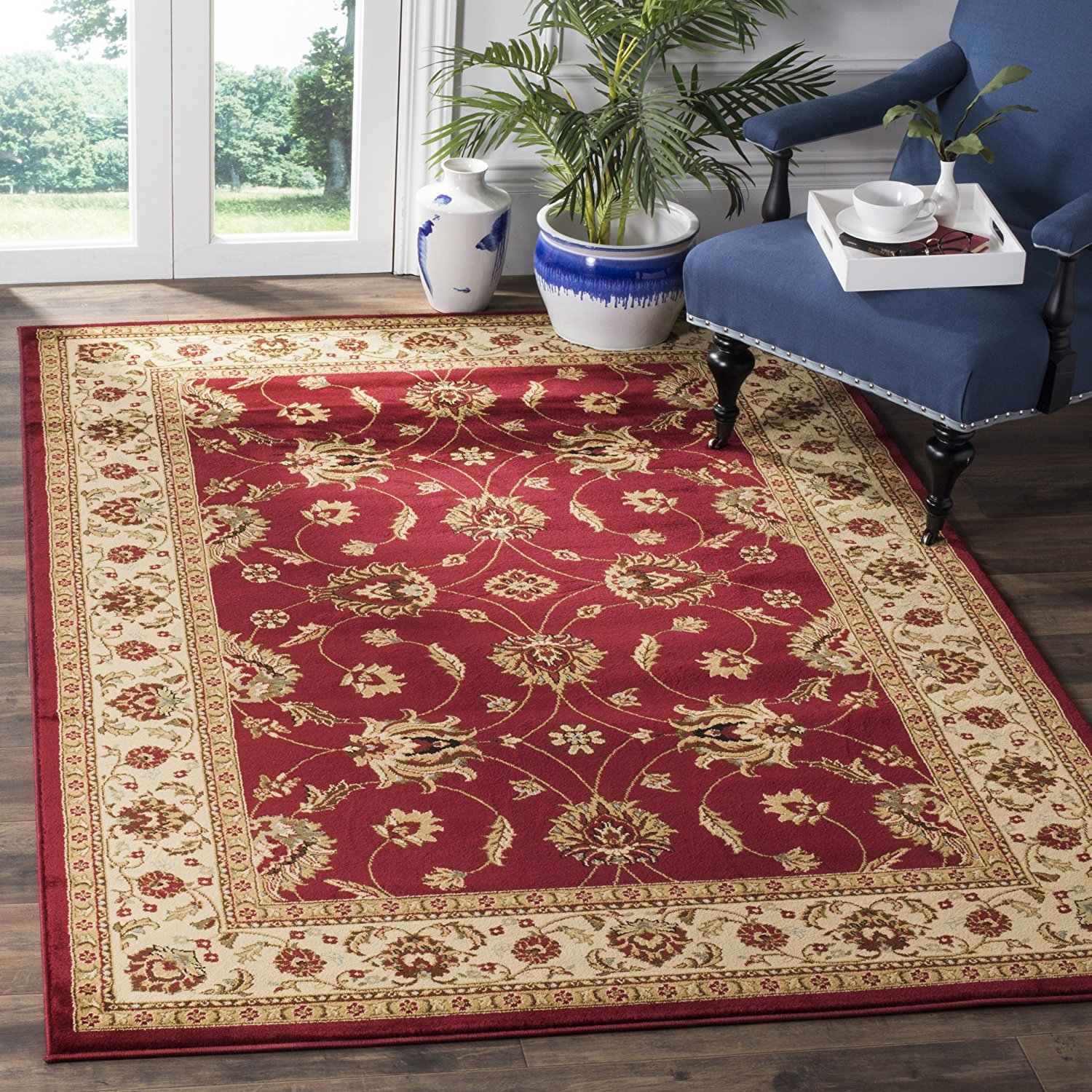 Safavieh Lyndhurst Collection LNH553-4012 Traditional Floral Red and Ivory Area Rug (5'3" x 7'6")